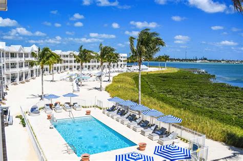 Isla bella resort - A beautiful new contemporary 199 guest room luxury resort in the heart of the Florida Keys, Isla Bella is perfectly nestled on one of the most stunning locat...